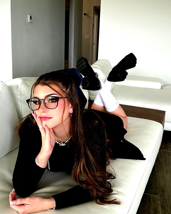 brookemonk instagram image archive image