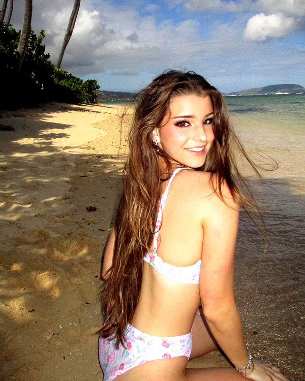 brookemonk instagram image archive image
