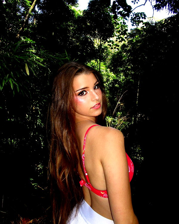 brookemonk instagram image archive image