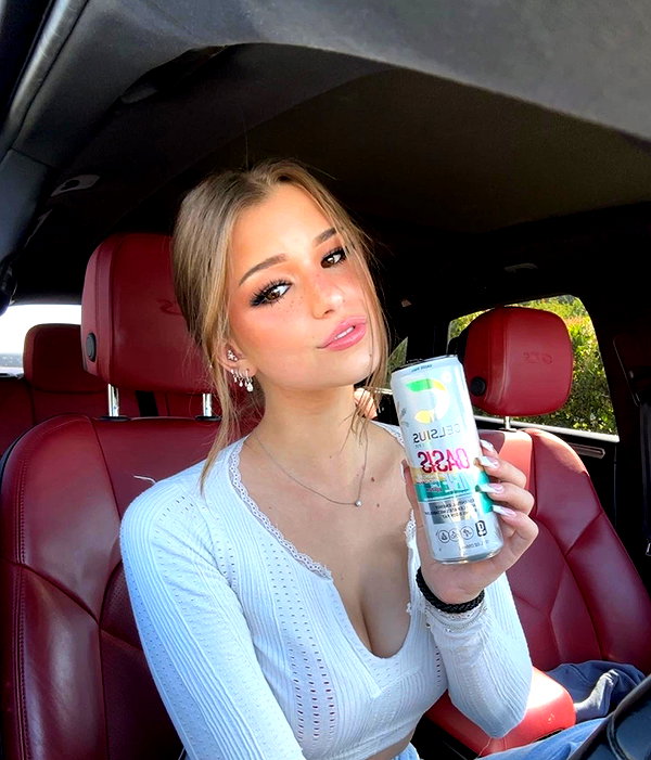 brookemonk instagram image archive image