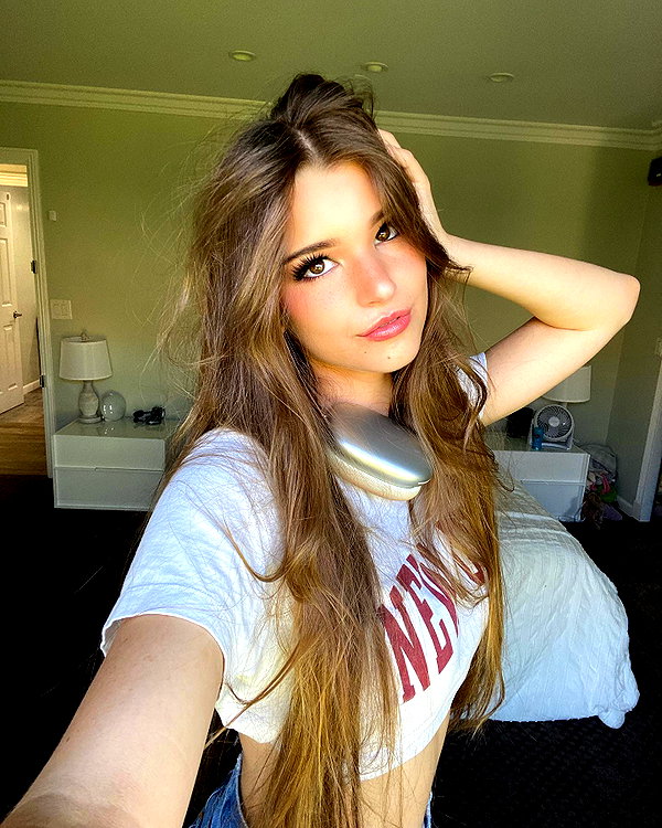 brookemonk instagram image archive image