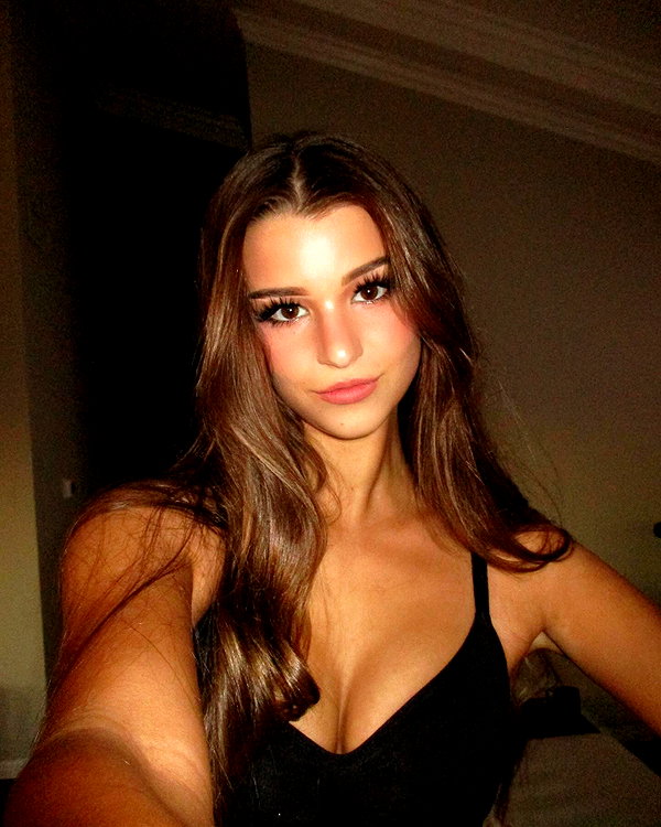 brookemonk instagram image archive image