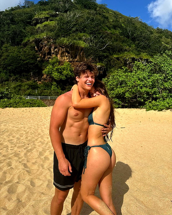 brookemonk instagram image archive image