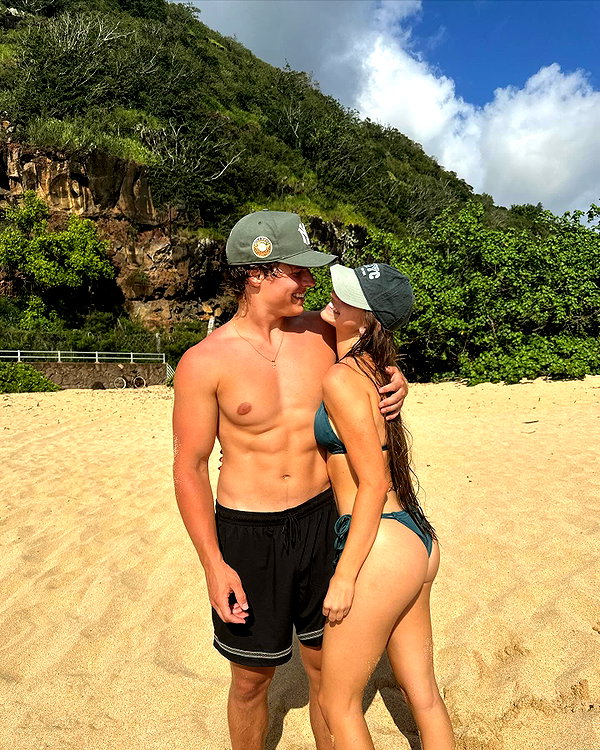 brookemonk instagram image archive image