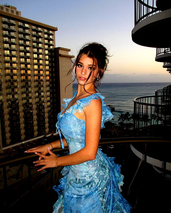 brookemonk instagram image archive image