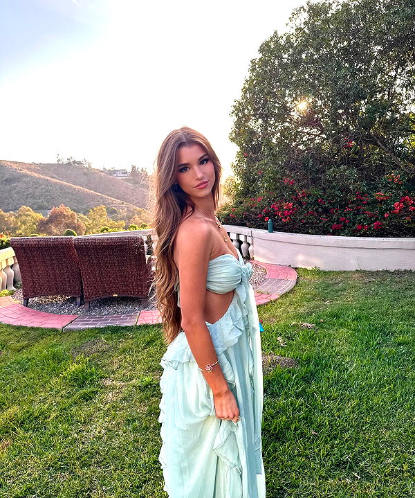 brookemonk instagram image archive image