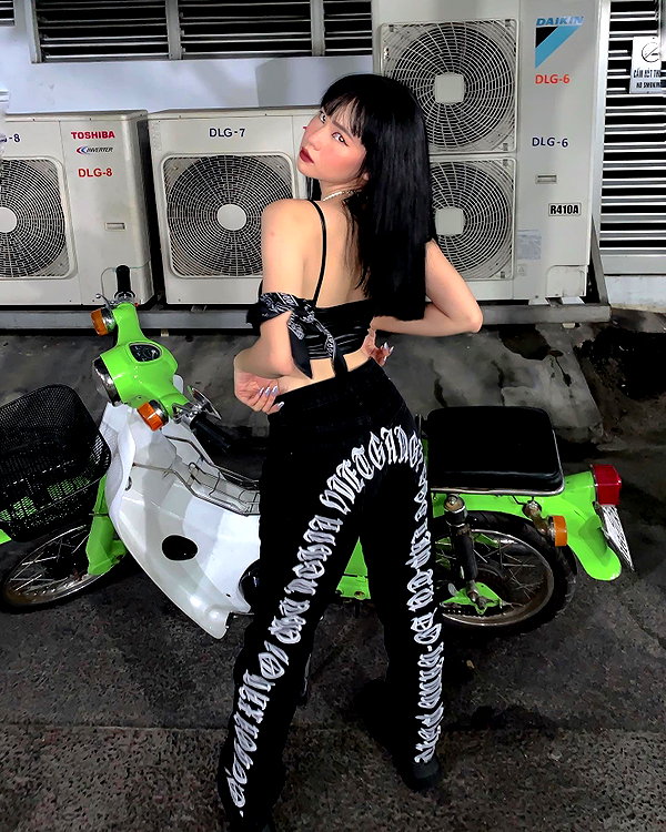 camlei_ instagram image archive image