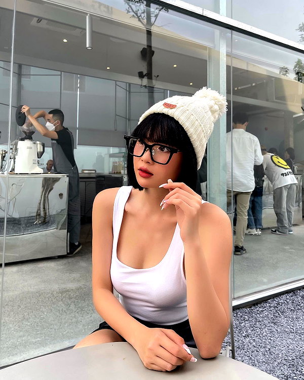 camlei_ instagram image archive image