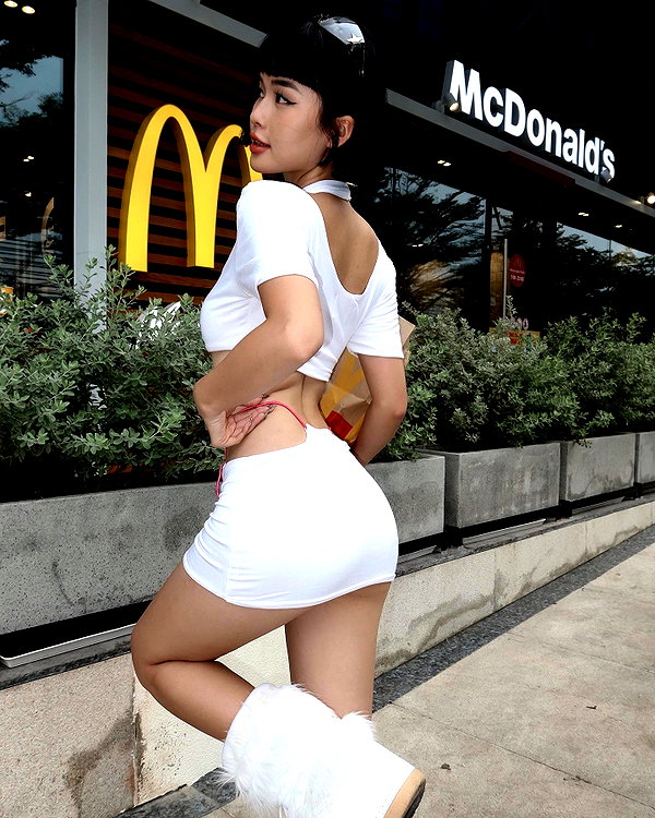 camlei_ instagram image archive image