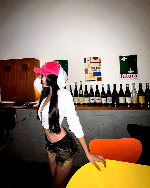 camlei_ instagram image archive image