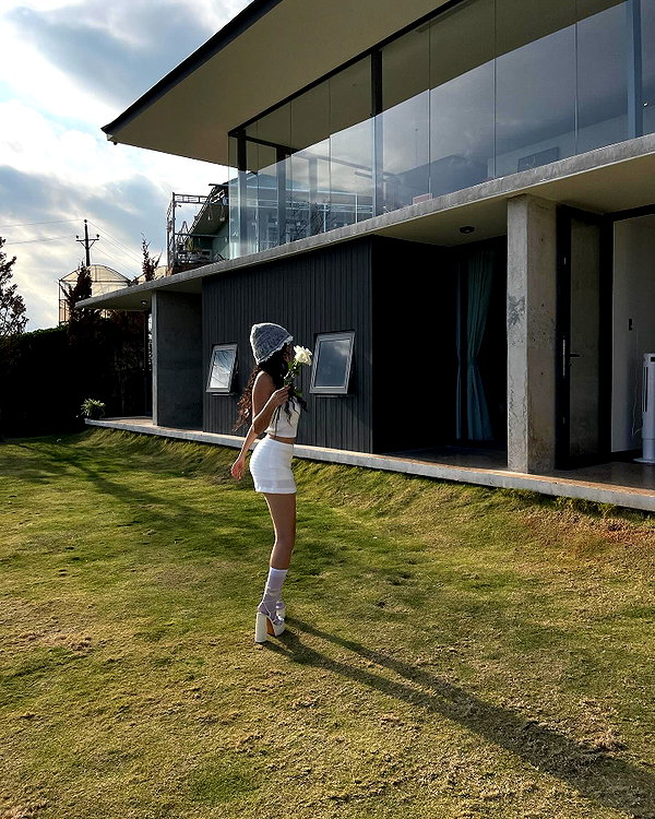 camlei_ instagram image archive image
