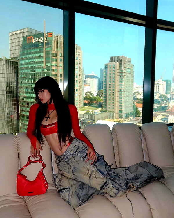camlei_ instagram image archive image