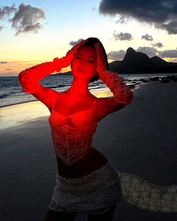 camlei_ instagram image archive image