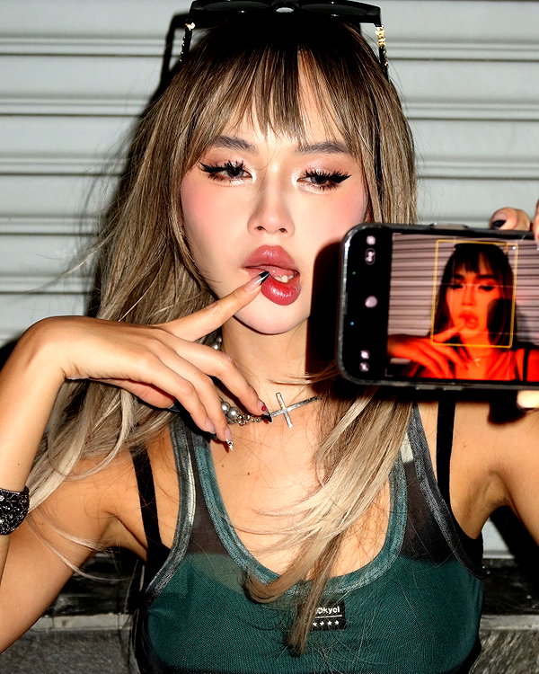 camlei_ instagram image archive image