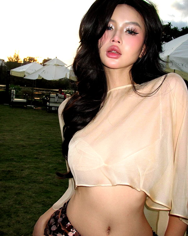 camlei_ instagram image archive image