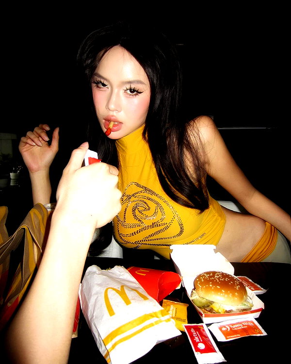 camlei_ instagram image archive image