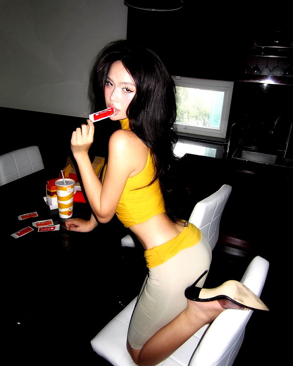 camlei_ instagram image archive image