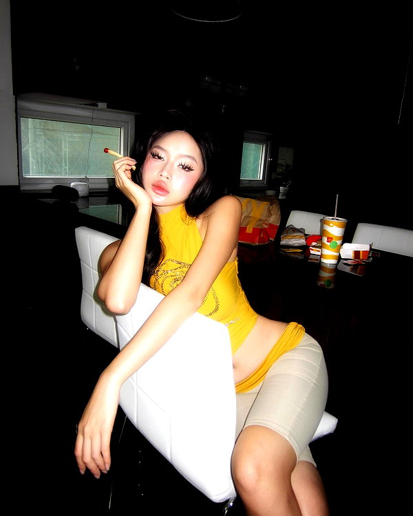 camlei_ instagram image archive image