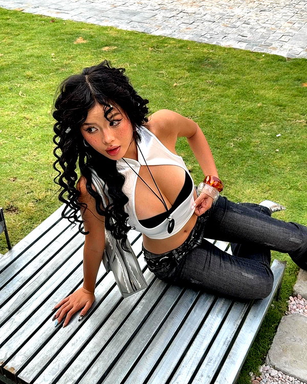 camlei_ instagram image archive image
