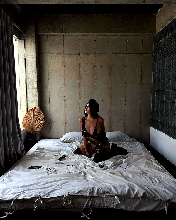 camlei_ instagram image archive image