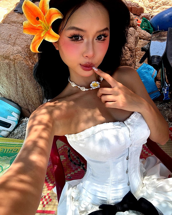 camlei_ instagram image archive image