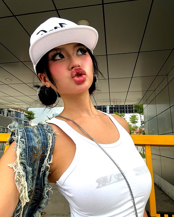 camlei_ instagram image archive image
