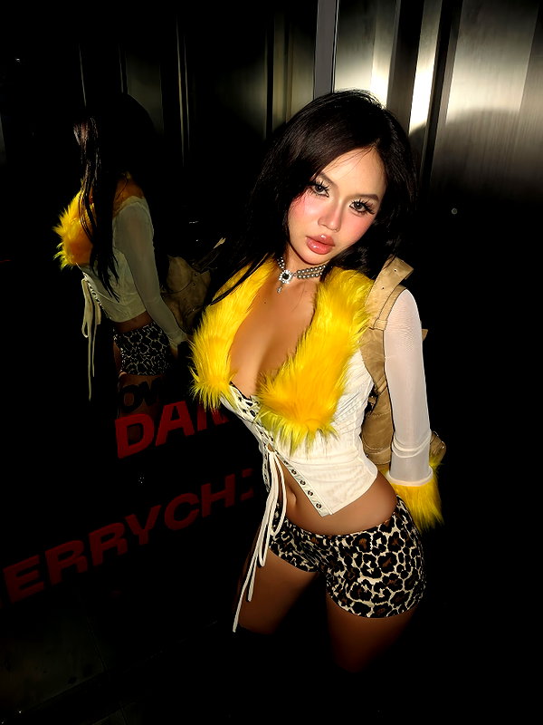 camlei_ instagram image archive image