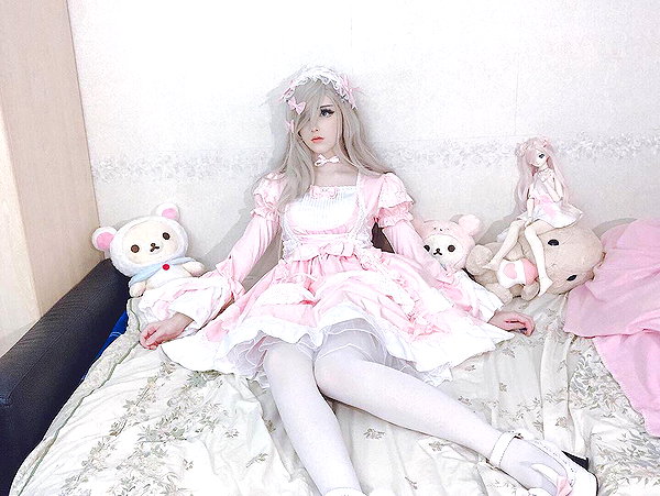 candy_balll instagram image archive image