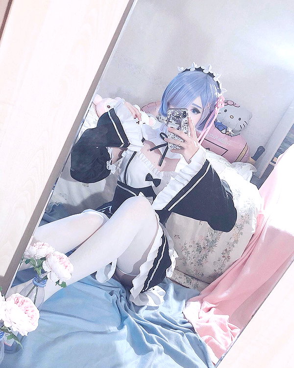 candy_balll instagram image archive image