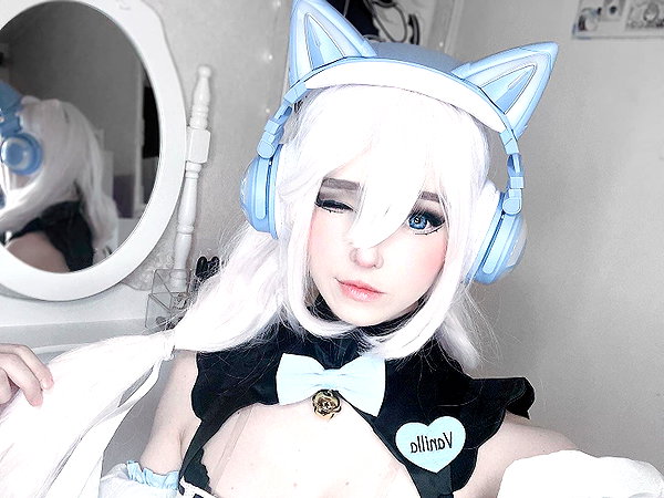 candy_balll instagram image archive image