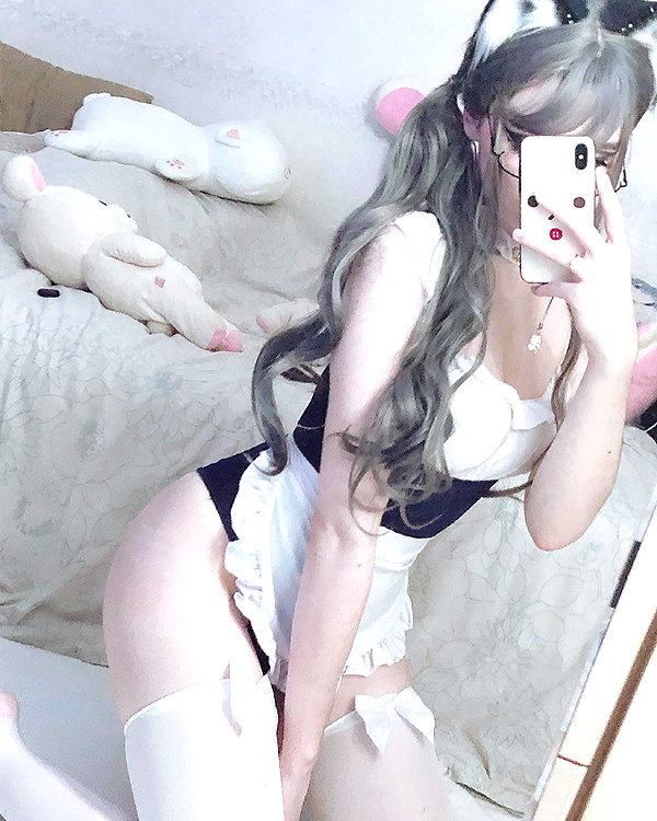 candy_balll instagram image archive image