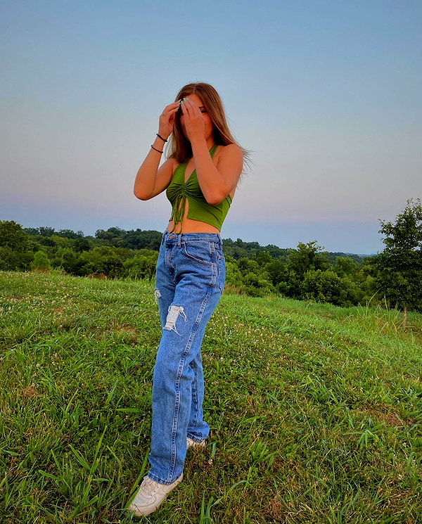 carmenrose._ instagram image archive image