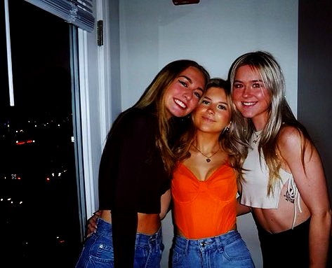 carmenrose._ instagram image archive image