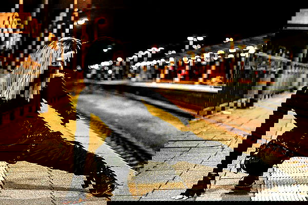 cata.leyah image ~ Altpins