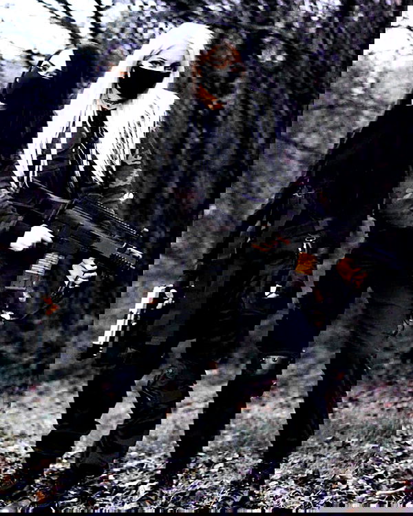 cata.leyah image ~ Altpins