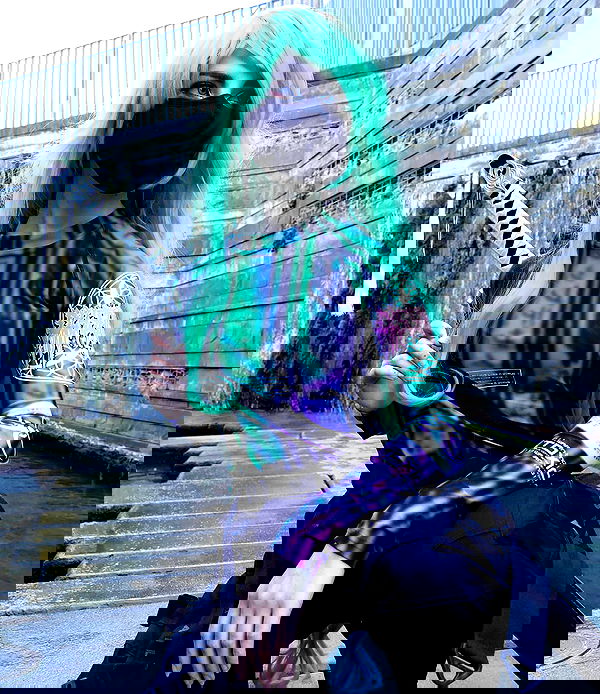 cata.leyah image ~ Altpins