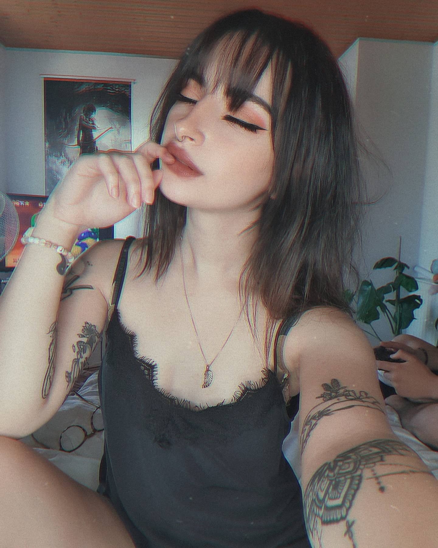 cata.leyah instagram image archive image