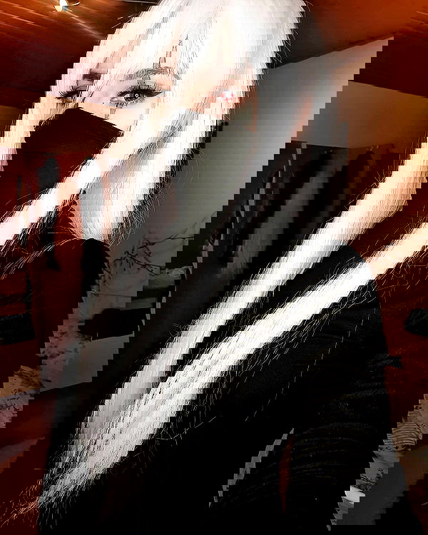 cata.leyah image ~ Altpins