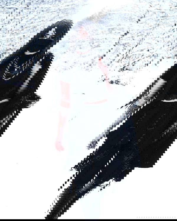 cata.leyah image ~ Altpins