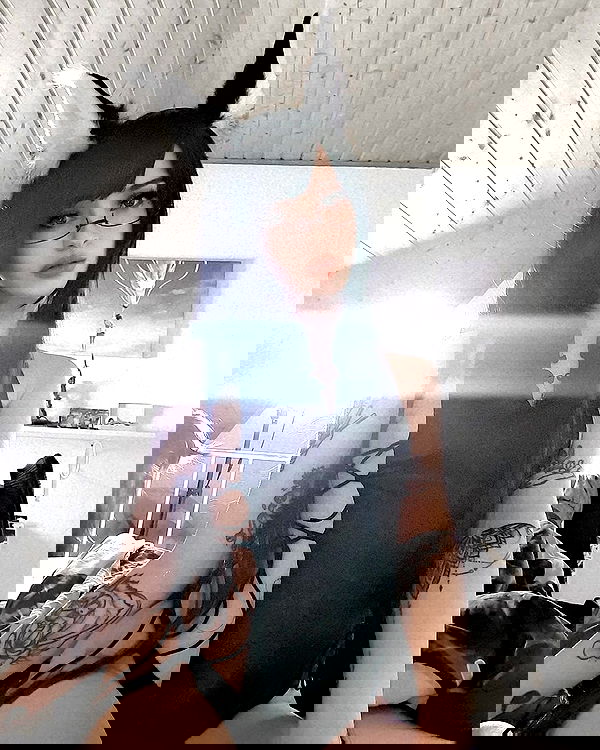 cata.leyah image ~ Altpins