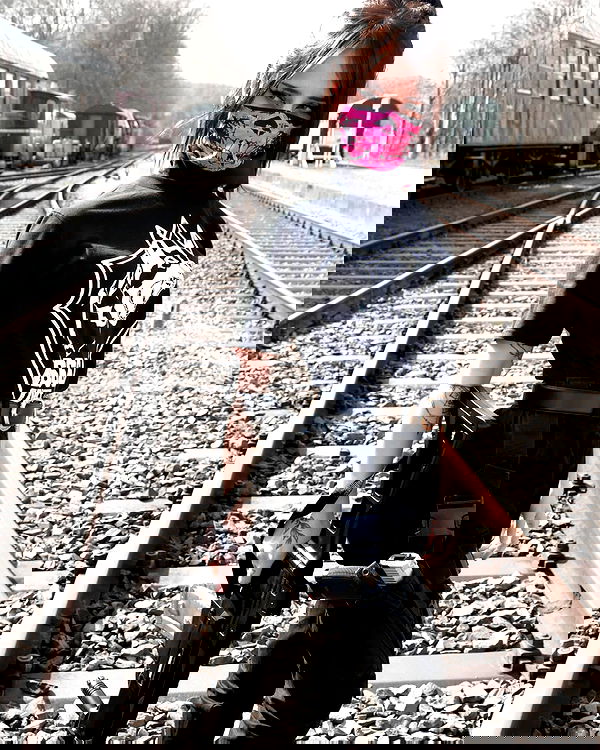 cata.leyah image ~ Altpins