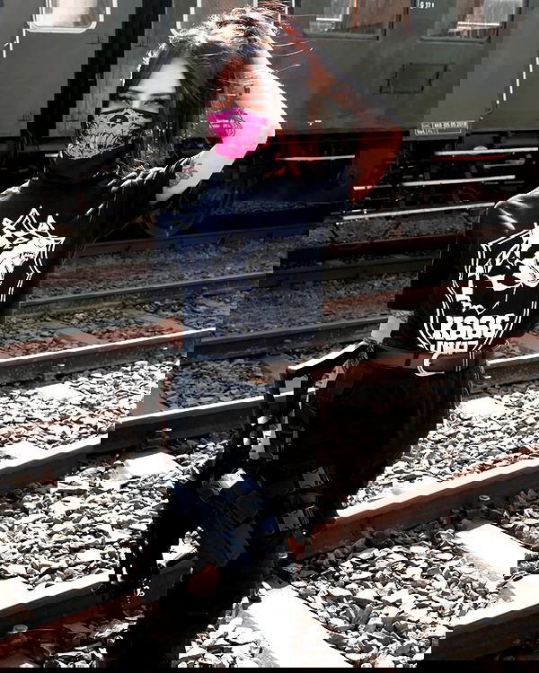 cata.leyah image ~ Altpins