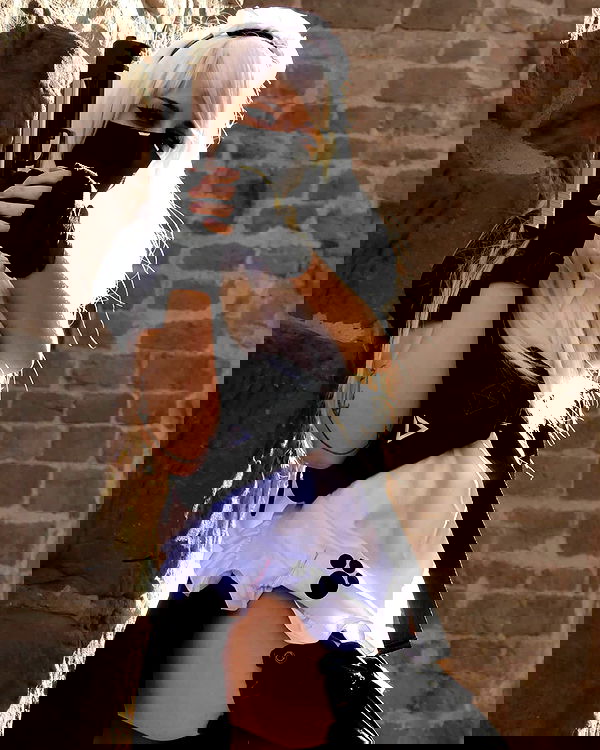 cata.leyah image ~ Altpins