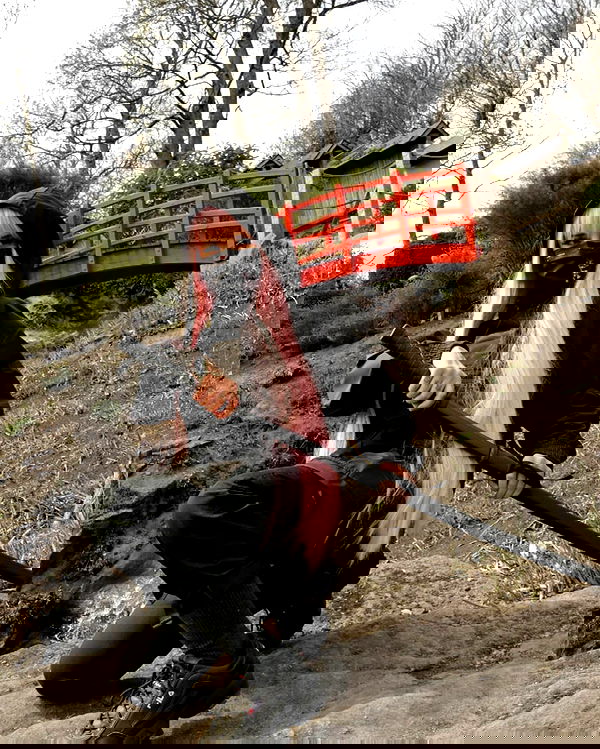 cata.leyah image ~ Altpins