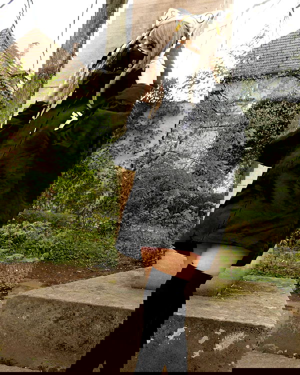 cata.leyah image ~ Altpins