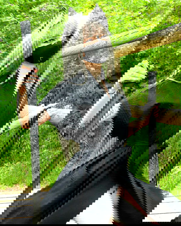 cata.leyah image ~ Altpins