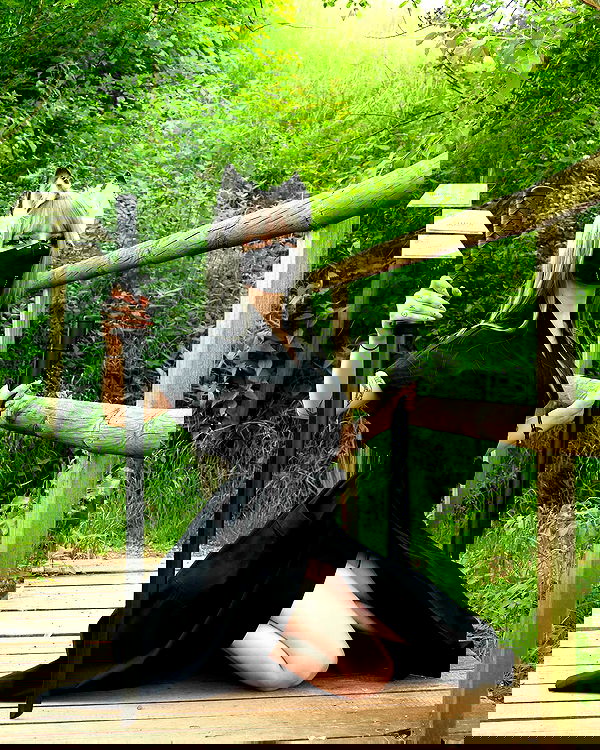 cata.leyah image ~ Altpins