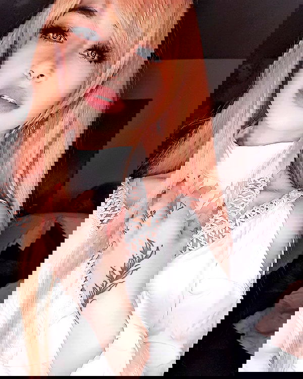 cata.leyah image ~ Altpins