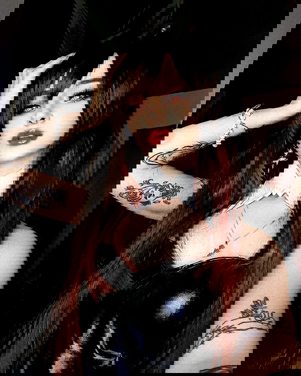 cata.leyah image ~ Altpins