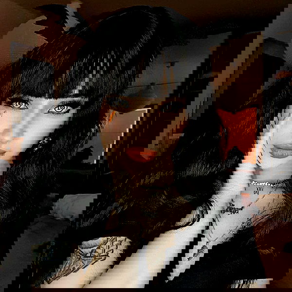 cata.leyah image ~ Altpins